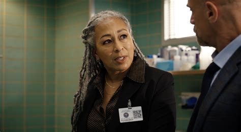 Tamara Tunie Returns To Law Order Universe In New Episode Of Svu S Stabler Spinoff Law