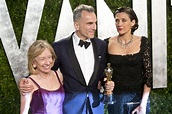 Daniel Day-Lewis posed with his family at the Vanity Fair party ...