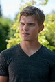Picture of Chris Zylka