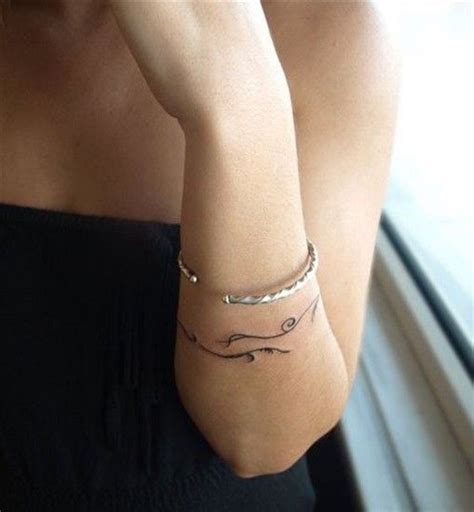 13 Best Bracelet Tattoo Ideas For Women 2023