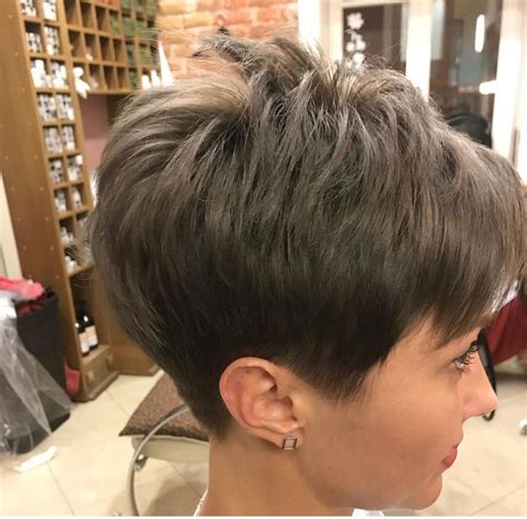 Corte De Pelo Hongo Mujer Hombres Orejones