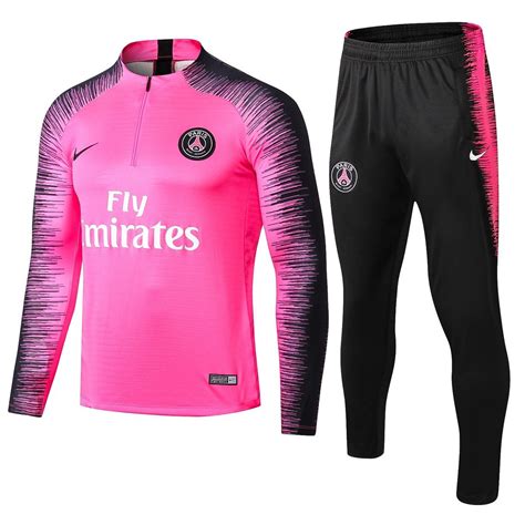 Scopri ricette, idee per la casa, consigli di stile e altre idee da provare. Paris Saint-Germain F.C. Football club PSG Nike 2018 - 19 ...