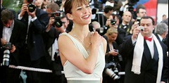 Sophie Marceau, le sein à l'air au Festival de Cannes : elle revient ...