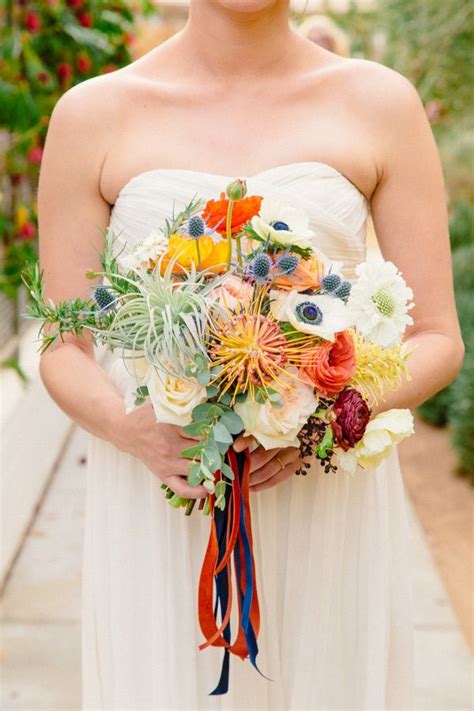 Palm springs is situated in an arid paradise, surrounded by wonders of nature, including coachella valley preserve and joshua tree national midcentury star gazing: Modern Palm Springs Wedding | Poppy wedding bouquets ...