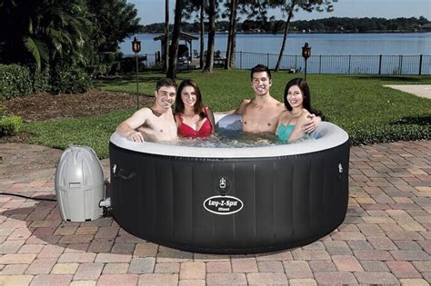 Bandm Is Selling Four Person Hot Tub For Just £280 And It Comes With 81