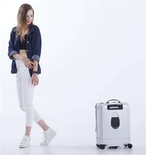 Airwheel Sr5 Smart Following Suitcase Smart Suitcases Smart Robot