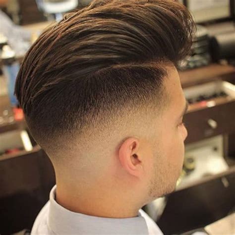 How To Use Hair Pomade The Experts Guide To Doing It Right