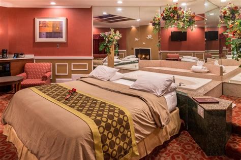 Honeymoon Romantic Suite With Hot Tub And Fireplace At The Inn Of The Dove Bensalem