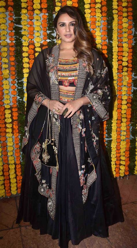 Just like every other girl, mira too is her. Ekta Kapoor Diwali bash pics: Shahid-Mira dazzle, Rishi ...