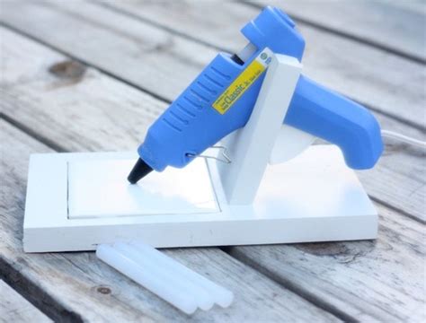Make Your Own Diy Glue Gun Holder Craft Projects For Every Fan