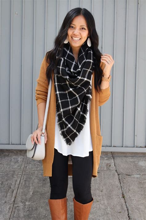 5 Ways To Wear An Oversized Cardigan This Fall Outfits With Leggings Dress With Cardigan