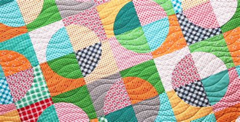 Drunkards Path Scrappy Circles Quilt With Free Tutorial Center