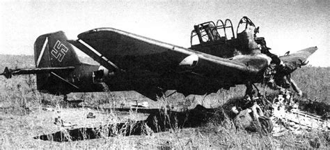 Asisbiz Junkers Ju 87d Stuka Partially Destroyed And Left Abandoned