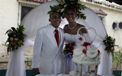 Photo Gallery Transgender Wedding In Cuba First Of Its Kind For The