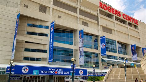 The Best Hotels Closest To Rogers Centre In Toronto For