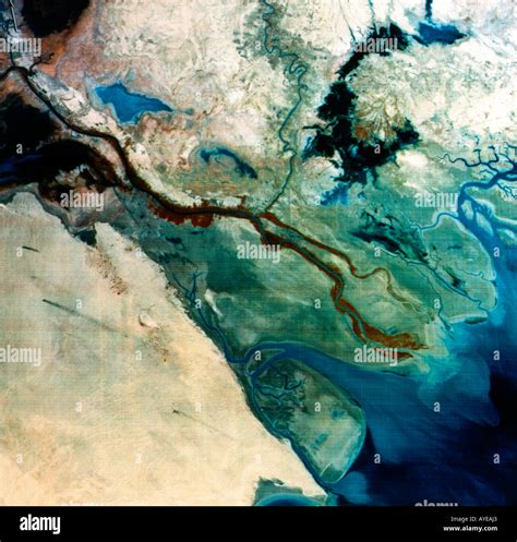 Iraq Tigris And Euphrates Rivers From Space Stock Photo 9761186 Alamy