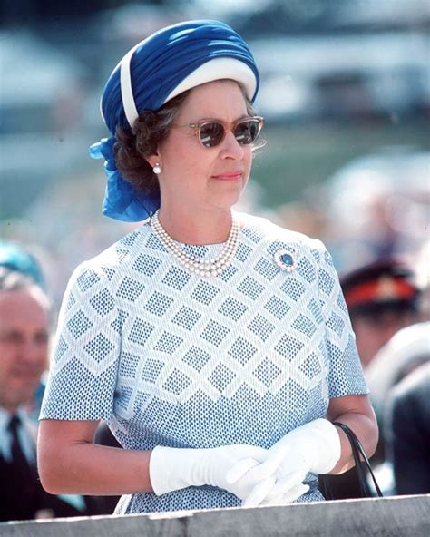 14 Times Queen Elizabeth Wore Sunglasses Stylishly Fashion Quarterly