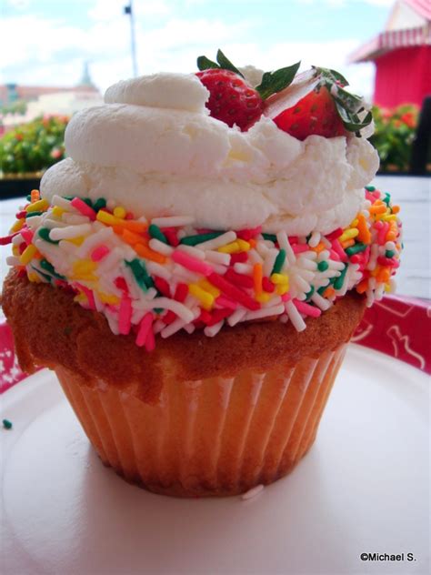 Disney Strawberry Shortcake Desserts The Disney Food Blog 36252 Hot