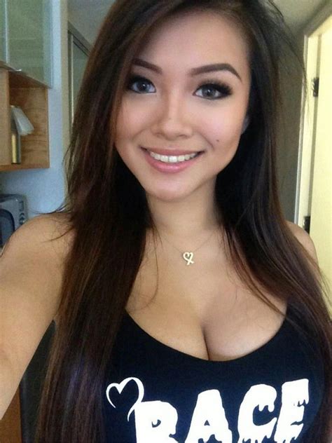 Asian Porn Photo Young Asian Goddess King Size Boobs
