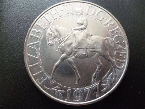 Crown Coin Struck To Commemorate The Queens Silver Jubilee Crown