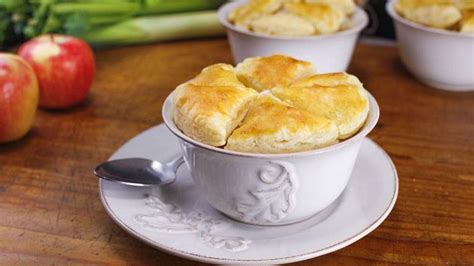 Chicken Pot Pie With Apples And Leeks Recipe Rachael Ray Show