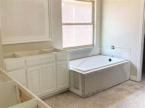 Bathtub Dimensions (Size Guide) - Designing Idea