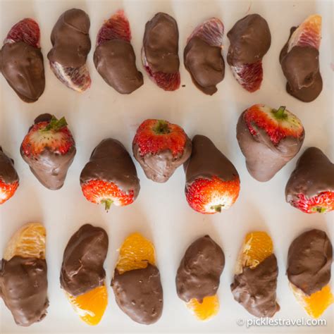 Chocolate Dipped Fruit Spaceship Appetizers For Your Oscars Party