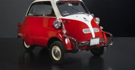 This scene just cracks me up for some reason. contrary to popular belief...THIS is steve urkel's car. a bmw isetta (which is freakin cool by ...
