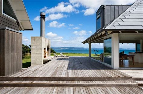 Modern Beach House Kuaotunu New Zealand Designed By Crosson Clarke