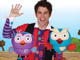 Giggle and hoot theme song. Giggle and Hoot - ABC KIDS