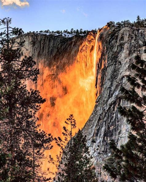 Yosemite Firefall Une Rare Cascade De Feu Dans Le Yosemite National