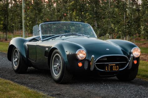 Carroll Shelbys Personal 1965 Cobra 427 Is For Sale Carbuzz