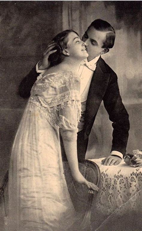 22 Cool Pics That Capture Sweet Kisses Of Edwardian Couples ~ Vintage Everyday Vintage Romance