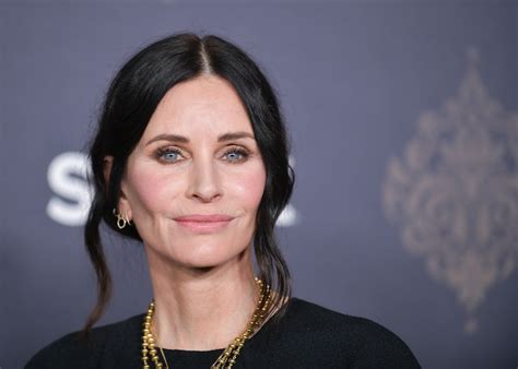 Courteney Cox Doesnt Remember Filming Friends