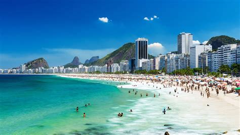 Although, their soccer skills here are very well recognized. Playa de Copacabana: la más famosa de Río de Janeiro