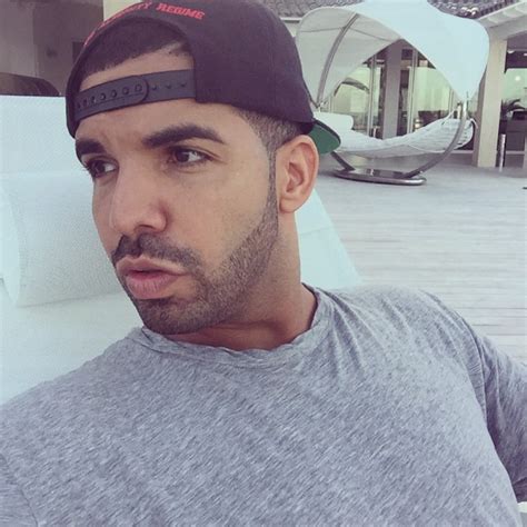 Photos From Drake S Sulky Selfies