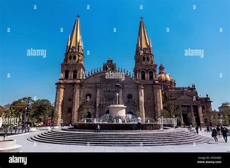 La Impresionante Catedral De Guadalajara En El Centro Histórico