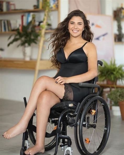 512 отметок Нравится 7 комментариев Disabled Beauties