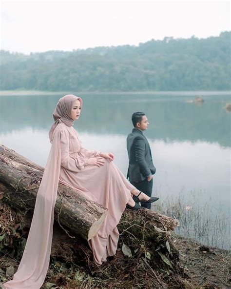 14 Inspirasi Foto Prewedding Islami Romantis Dan Tetap Syari Tanpa Sentuhan Fashion