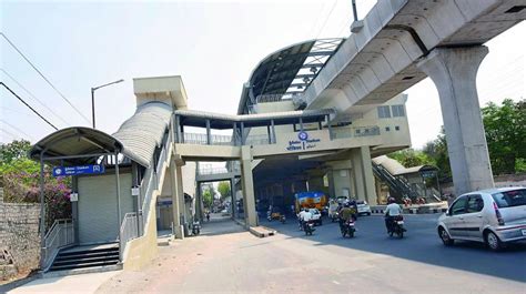 hyderabad metro facing delays from heavy rail traffic