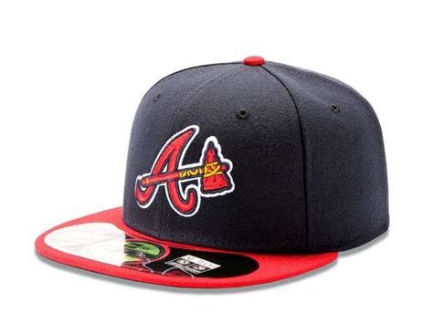 Logotipo del equipo bordado en la parte frontal. Ivan MO: Conoce las gorras del beisbol de Grandes Ligas para el 2013