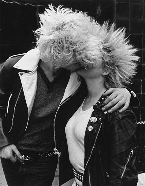 19 Filthy Furious Vintage Photos Of Early Punk Punk Culture Punk Couple Punk Love