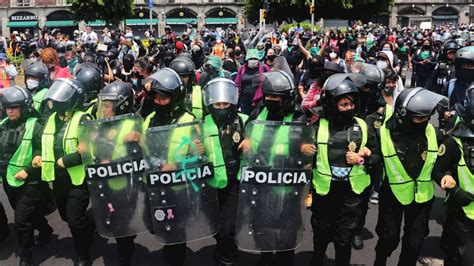 Ciudad De México La Policía Deberá Tener Visible Su Número De