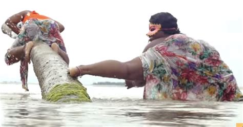 VIDEO MPYA YA SNURA MAJANGA..."CHURA"..ITAZAME HAPO CHINI ...