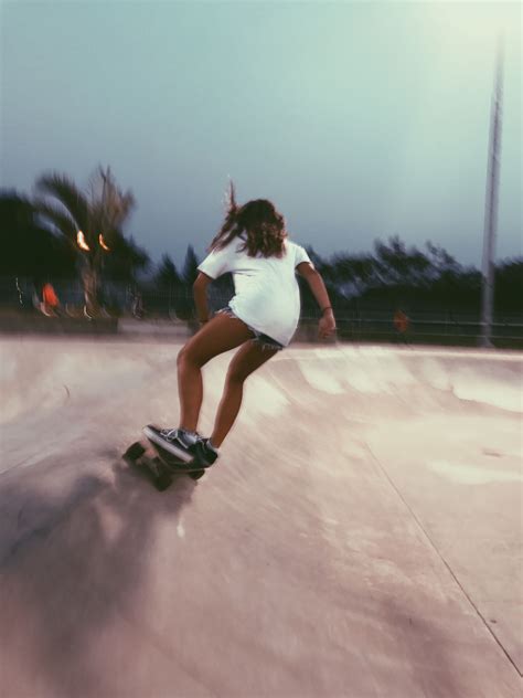 Pin Di Delia Su Skate Ragazze Skater Idee Foto Instagram Skateboard