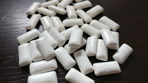 Free Images White Food Chew Chewing Gum 4640x2610 1215422