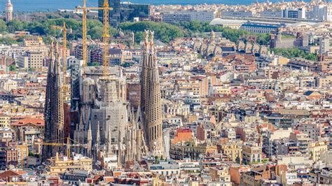 Tiene una población de más de 40 millones de habitantes. Barcelona (España)