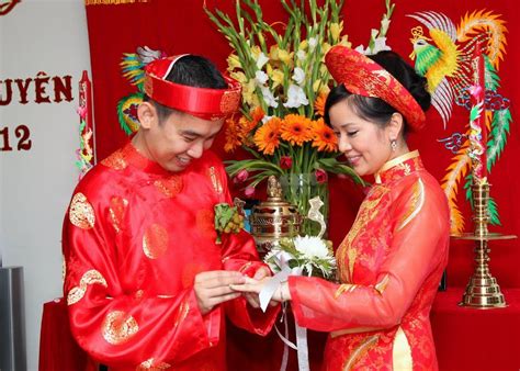 Vietnamese Wedded Couple Attires Particulart Brisbane Gold Coast