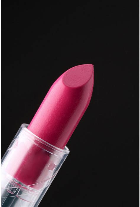 How To Wear Hot Pink Lipstick With Pale Skin Popsugar Beauty
