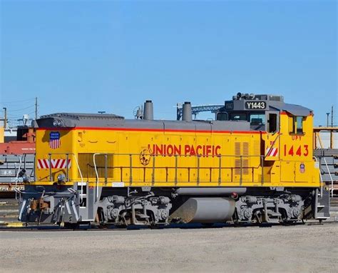 Union Pacific Railroad Emd Mp15ac Diesel Electric Switcher Locomotive